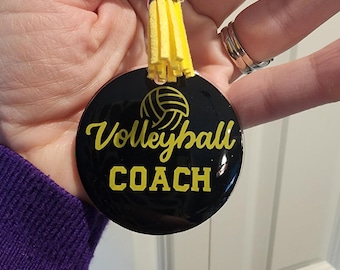 Etiqueta/Llavero para bolso de entrenador de voleibol, tamaño 2", personalizado, regalo para equipo, diseño de doble cara, opción de colores personalizados