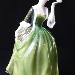 Royal Doulton Fleur HN 2368 Porcelain Lady Figurine