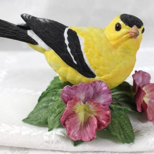 Vintage Lenox American Goldfinch Fine Porcelain Figurine Garden Bird Collection