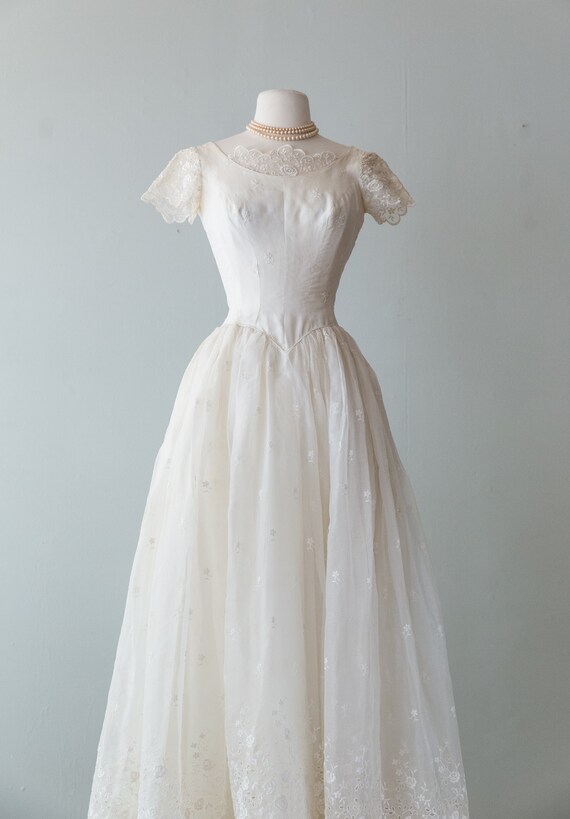 vintage 1950s wedding dresses