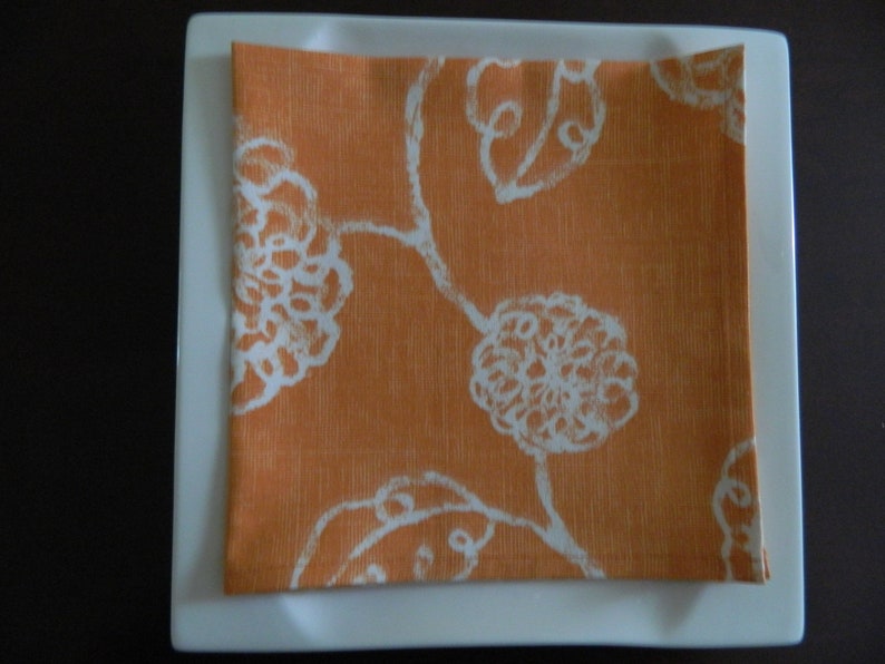Spring Year Round Table Runner Summer Orange and Ivory Floral Table Runner with 2 Napkins Set /& Autumn Table Runner.