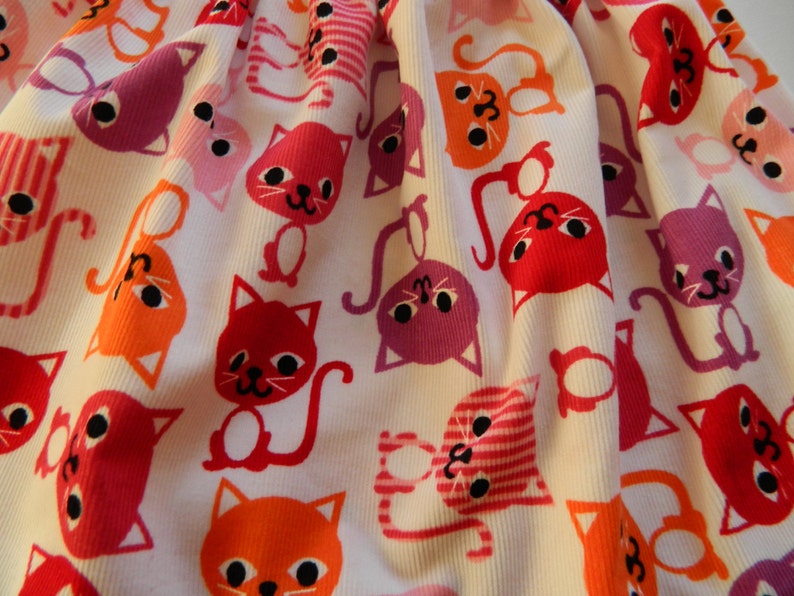 Spring Girl/'s Size 5 Skirt Fall /& Winter Skirt. Girl/'s Cat Skirt Back to School Skirt Cats on White Corduroy Skirt