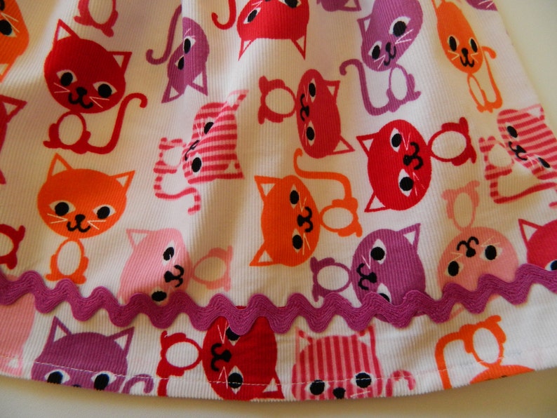 Spring Girl/'s Size 5 Skirt Fall /& Winter Skirt. Girl/'s Cat Skirt Back to School Skirt Cats on White Corduroy Skirt