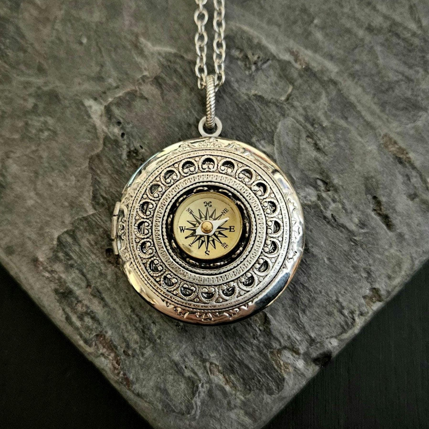 Working Compass Locket, Round Nautical Locket, Travel Locket, Gift for ...