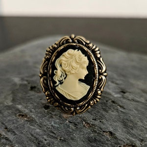 Black cameo ring, antique brass ring, Jane Austen jewelry, cameo jewelry, holiday gift ideas, gift ideas for mom, unique Christmas gift