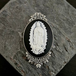 Our lady of Guadalupe brooch, virgin mary cameo brooch, catholic brooch, religious brooch, antique silver brooch, gift ideas for mom