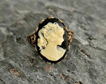 Anel com camafeu preto, anel com camafeu clássico, anel Jane Austen, joias com camafeu, ideias de presentes de Natal, ideias de presentes para mães, presente de Natal exclusivo