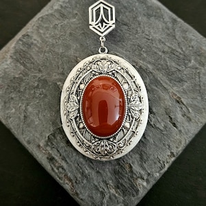 Art deco red carnelian locket, oval gemstone locket, large locket necklace, carnelian jewelry, art deco locket, long necklace, gift ideas
