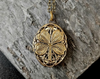 Clover locket, shamrock locket, Irish filigree locket, lucky charm locket, gifts for friends, lucky locket
