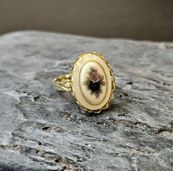 Cameo Ring, Flower Cameo Ring, Antique Brass Ring, Jane Austen