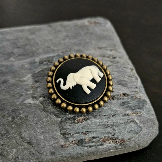 Elephant cameo shop ring
