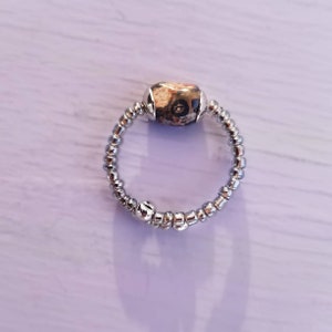 Ring, Verstellbarer Steinring mit Glasperlenband Wählen Sie Ihren Stil: Sita