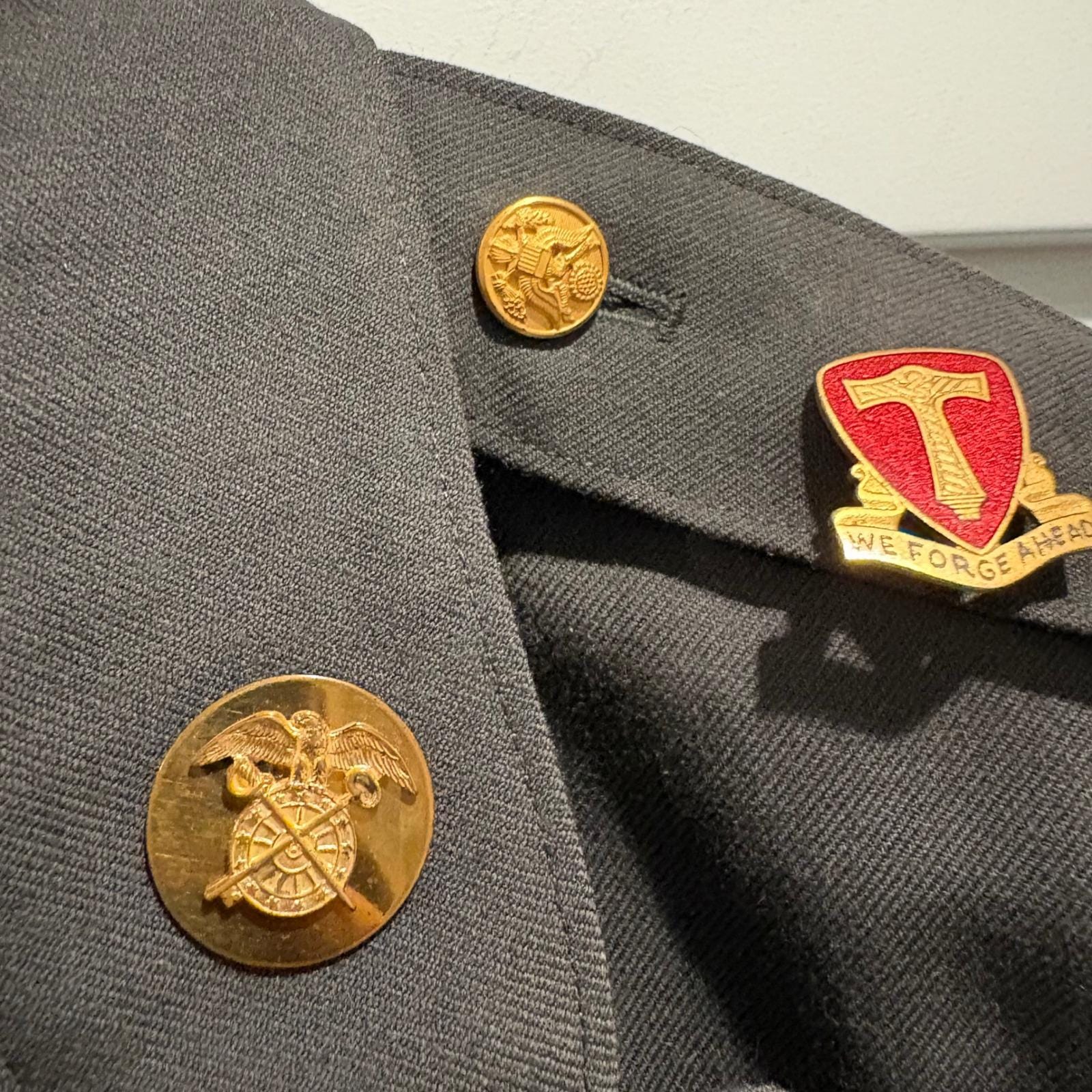 Vintage U.S. Army Dress Uniform Jacket 1st Army Sgt Chevrons Rifle 