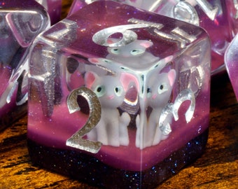 Lucky Whiskers dice set, Light grey cat on a deep purple and pink layer of glitters, Role Playing games dice, dungeons and dragons, DnD Dice