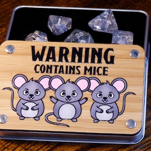 Mouse dice set and box Game Kit – Transparent with little mice inside on a silver layer, DnD Inspired Adventures accessory