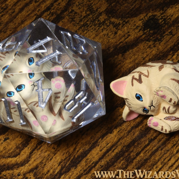 Cream Tabby Kitty D20 - Large D20 with kitten inside, Role Playing game, D&D Dice set, dungeons and dragons, Exclusive Limited Edition