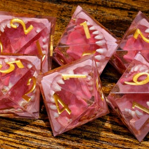 Sakura MiMic D8 dice - Floral pattern Eight-sided sharp edge dice | Dice Game - TTRPG Game Kit