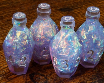 Mysticborn Phial D6 Potion Würfel - Hell Lila mit Holografischer Folie , Game Kit für Tabletop Rollenspiele