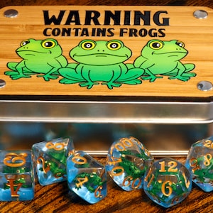 Green Frog dice set and box Game Kit – Polyhedral dice with green frogs inside, Role Playing games accessory