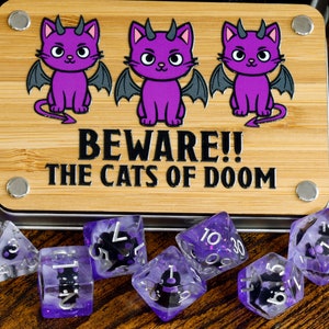 Beware !!! The cats of doom dice box and Dice set -  Dice set with winged cats, Dice for Pathfinder and DnD Role playing games, DnD dice