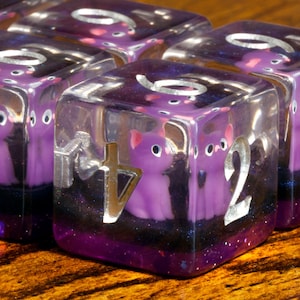 Mystique Cat D6 Dice – Purple cat dice, perfect for tabletop games and TTRPGs, DnD RPG Game Kit