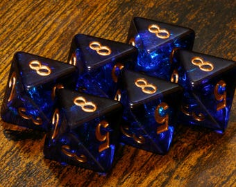 Cobalt Opal D8 Dice - donkerblauwe holografische folie, gouden lettertype | Voor Paladins-geestelijken en goddelijke spreuken