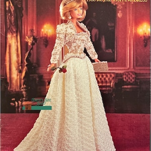 Prinzessin Diana 1988 Royal Visiting Dress digitales Häkelmuster Sammler Kostüm Häkelanleitung enthält Kleid, Jacke, Schuhe, Geldbörse und Tiara