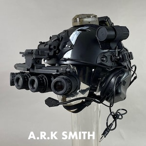 Tactical Helmet & Illuminated Visible NVG Set