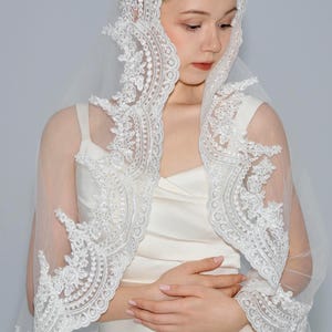 Vintage Mantilla Lace Cathedral Veil, Spanish Bridal Veil with Blusher and Comb, Ivory Long Church Wedding Veil, Custom Veil