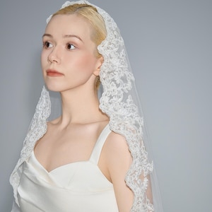 Mantilla Lace Wedding Veil, Ivory Cathedral Length, Bridal Church Veil