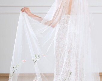 ワイルドフラワー刺繍ウェディングベール、ボヘミアンフローラルレース