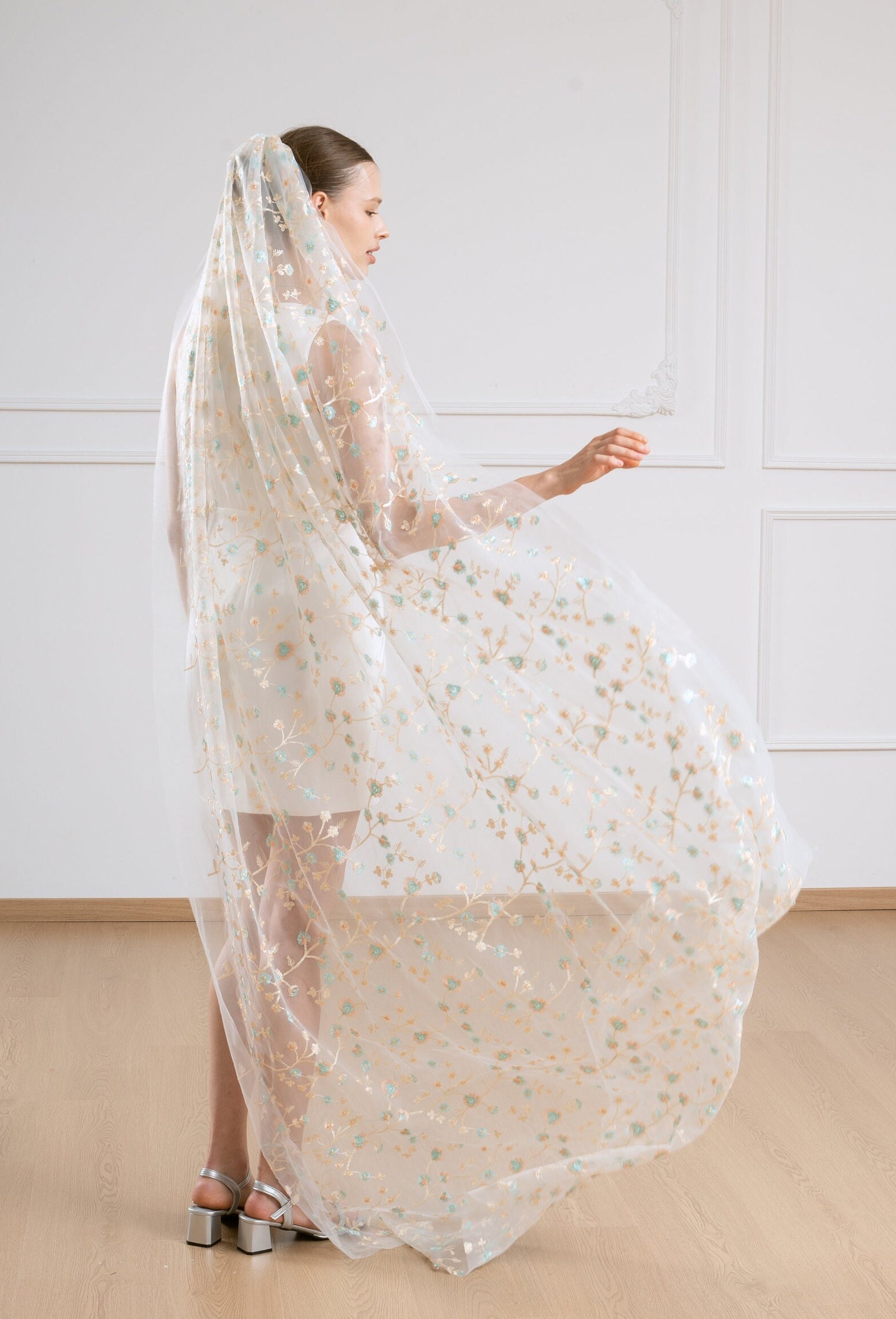 Embroidered Floral Wedding Veil, 3D Pink Rose Botanical 