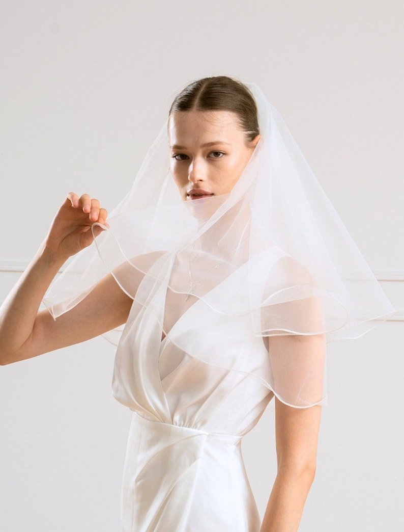 Voile de mariée en tulle ivoire bordure crayon