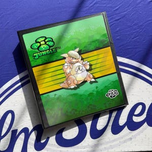 Jungle Set Pokémon Binder - Design clássico inspirado em Pokémon TCG - Melhor presente de Natal para colecionadores de cartas