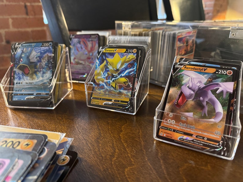 Pokémon TCG Gift Box Lot – Sealed Booster Packs + Ultra Rare Card – 25 Cards - View #2