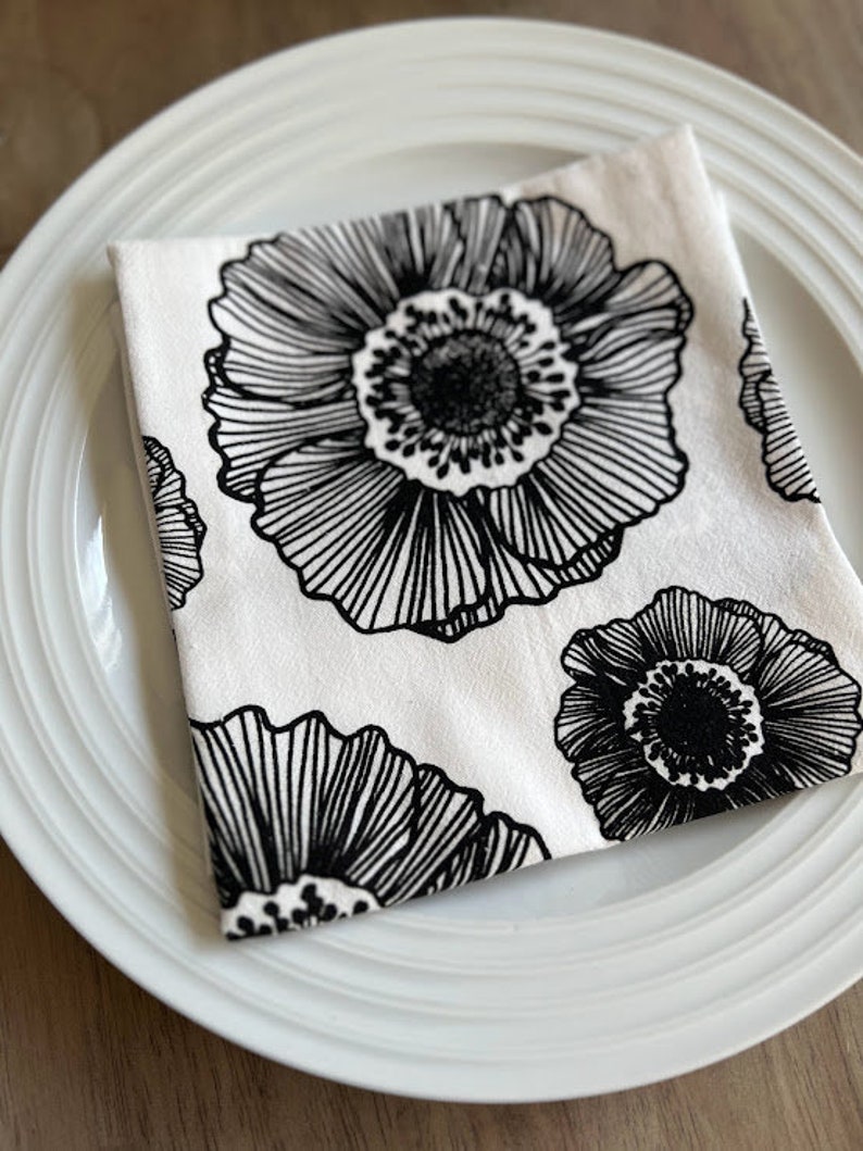 Anemone flower cotton dinner napkins. Table settings. Table linens. Hostess gift idea. Housewarming gift idea. Screen printed napkins. image 5