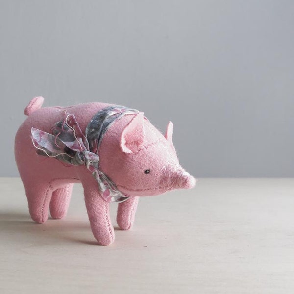 pink pig / soft sculpture animal