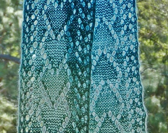 Knitting Pattern - One Skein Heart Lace Scarf