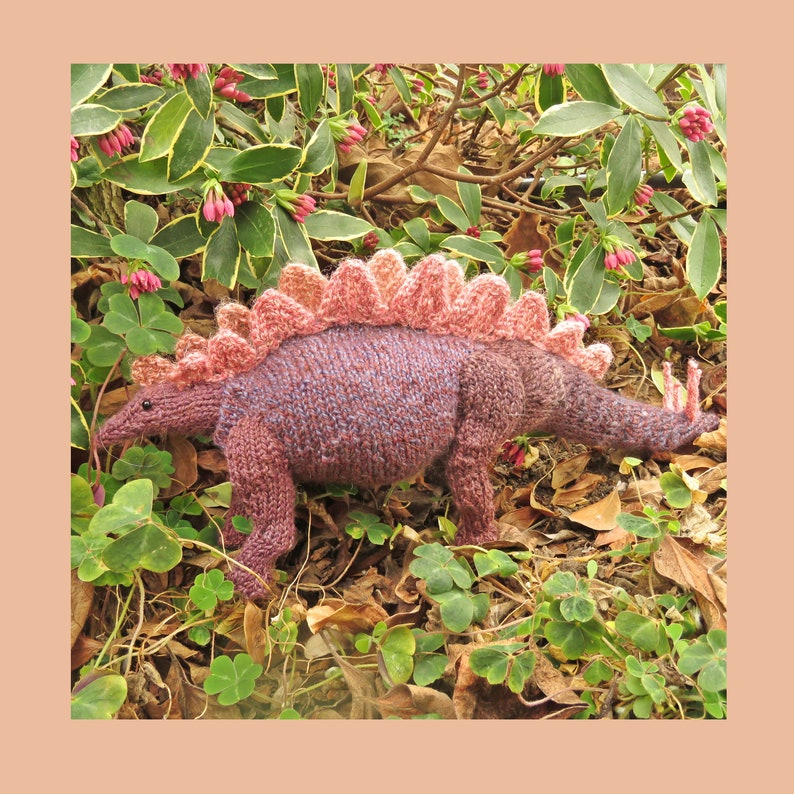 knitting pattern dinosaur Splendid Stegosaurus image 1