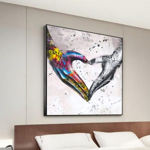 Graffiti Heart Hands: Banksy-Inspired Pop Art Canvas Painting - Modern Urban Art Symbolizing Unity and Love