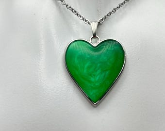 Handmade Kiwi Splash Resin Heart Pendant Necklace | Bright Green Shimmer Jewellery | Stainless Steel Chain