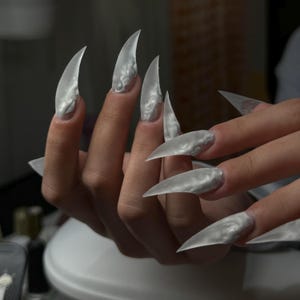WestEmpress｜Sharp dragon claws, claw press on nails, fake nails, anime nails, gothic nails, press on claw nails, claw gloves