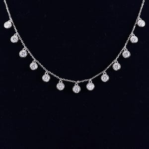Delicado collar de diamantes cultivados en laboratorio: plata de ley u oro macizo