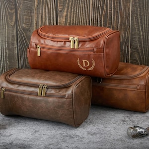 Kit Dopp personnalisé, Kit de voyage en cuir gravé au laser, Trousse de toilette en cuir pour homme, Organiseur de voyage pour homme, Cadeau d'anniversaire pour homme ou homme