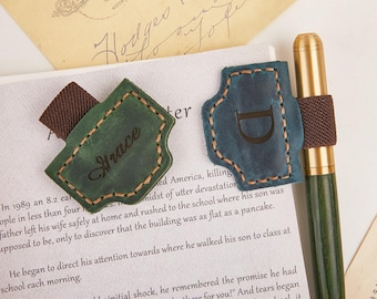 パーソナライズされたレザーマグネットペンクリップ、刻印入りレザーペンループ、ノートブック用マグネットペンホルダー、読書愛好家へのギフト、記念日のギフト