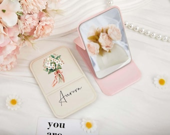 名前とロゴ入りの特注スクエアメイクアップミラー、ポケットミラー、ブライズメイドギフト、折りたたみ式メイクアップミラー、旅行用メイクアップミラー