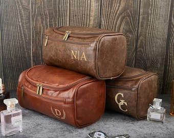 パーソナライズされたレザートイレタリーバッグ、トラベルドップキット、男性へのギフト
