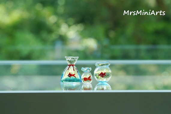 Blown Glass Goldfish Figurine: Miniature Aquarium Decor/Handmade Tiny Fish Tank Decoration/Clear Vase Tank/Tabletop Home Decor/Mini Glass