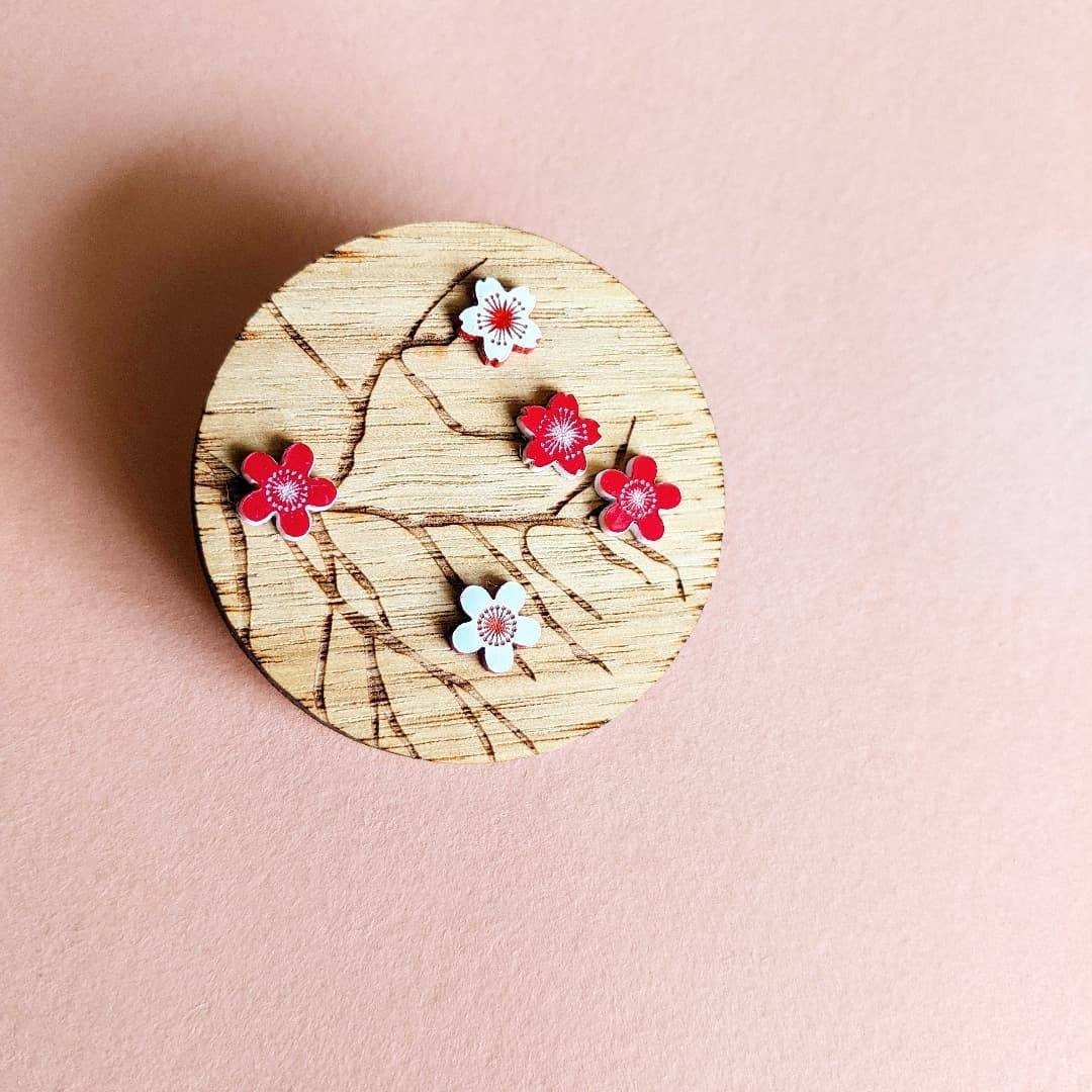 tanakadaisuke Red cherry brooch