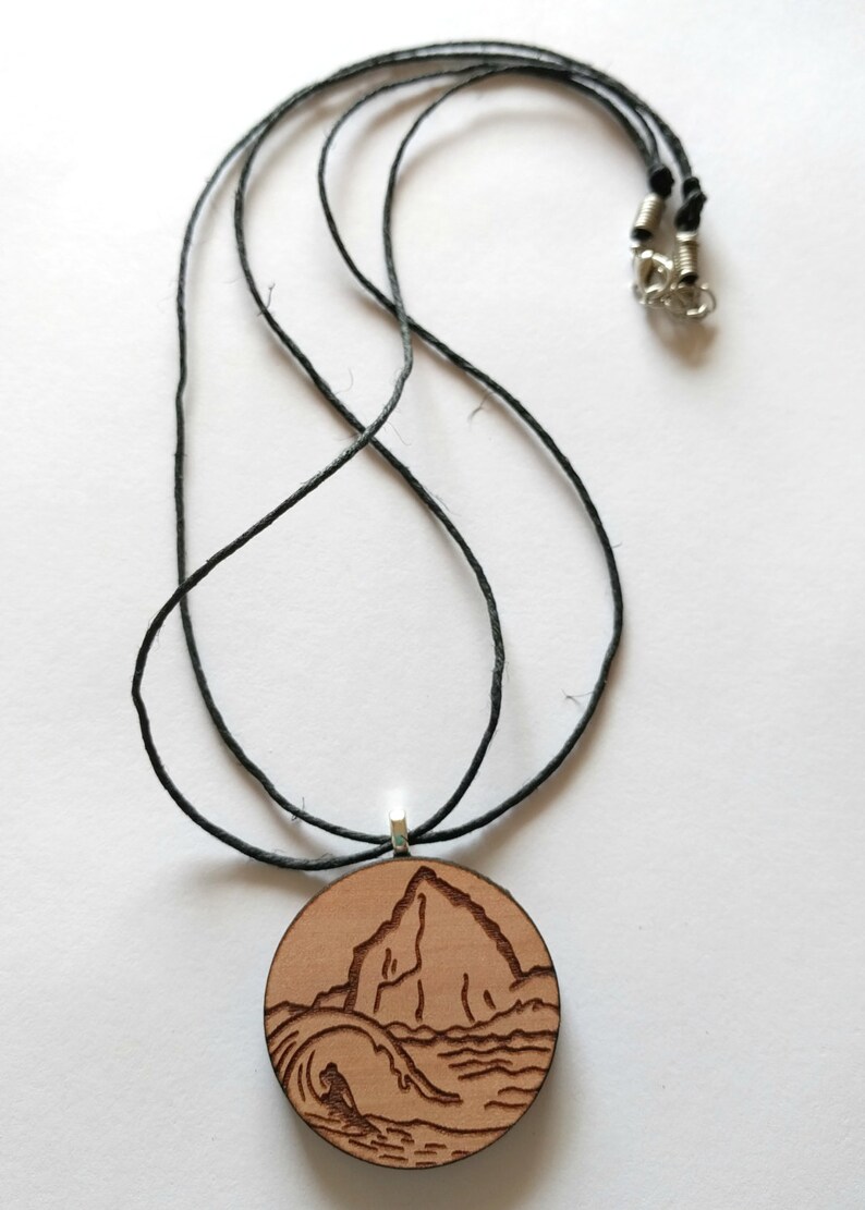 Shipstern Bluff Tasmanian Myrtle Necklace surf, wave, rock, surfie, unisex, wooden, pendant, timber, surfer, surfergirl, mens jewellery 画像 2